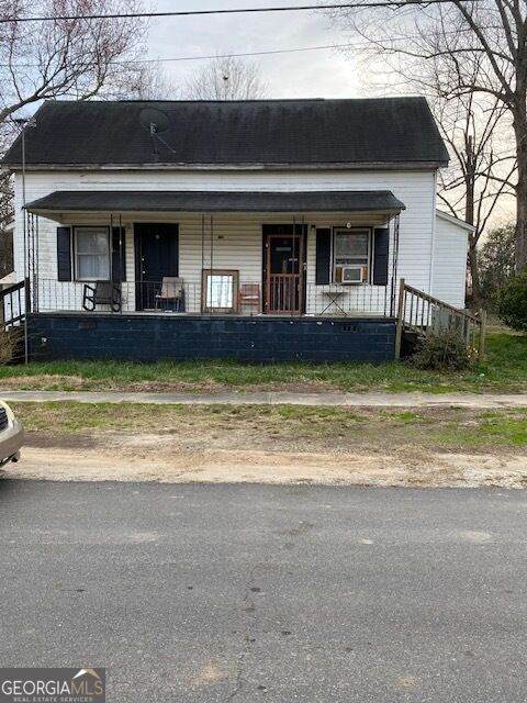 606 Ww Carr Avenue - Photo 1