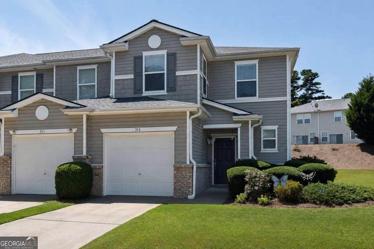 313 Oak Leaf Place - Photo 1
