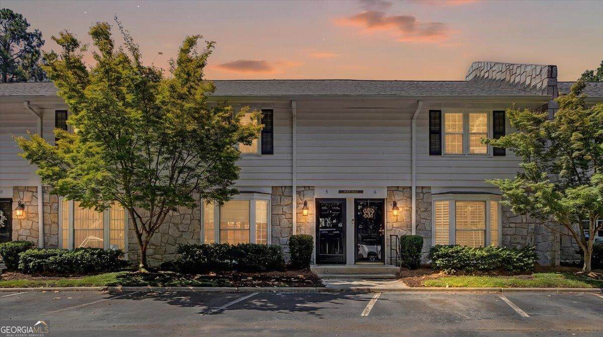 136 Peachtree Memorial Drive - Photo 1