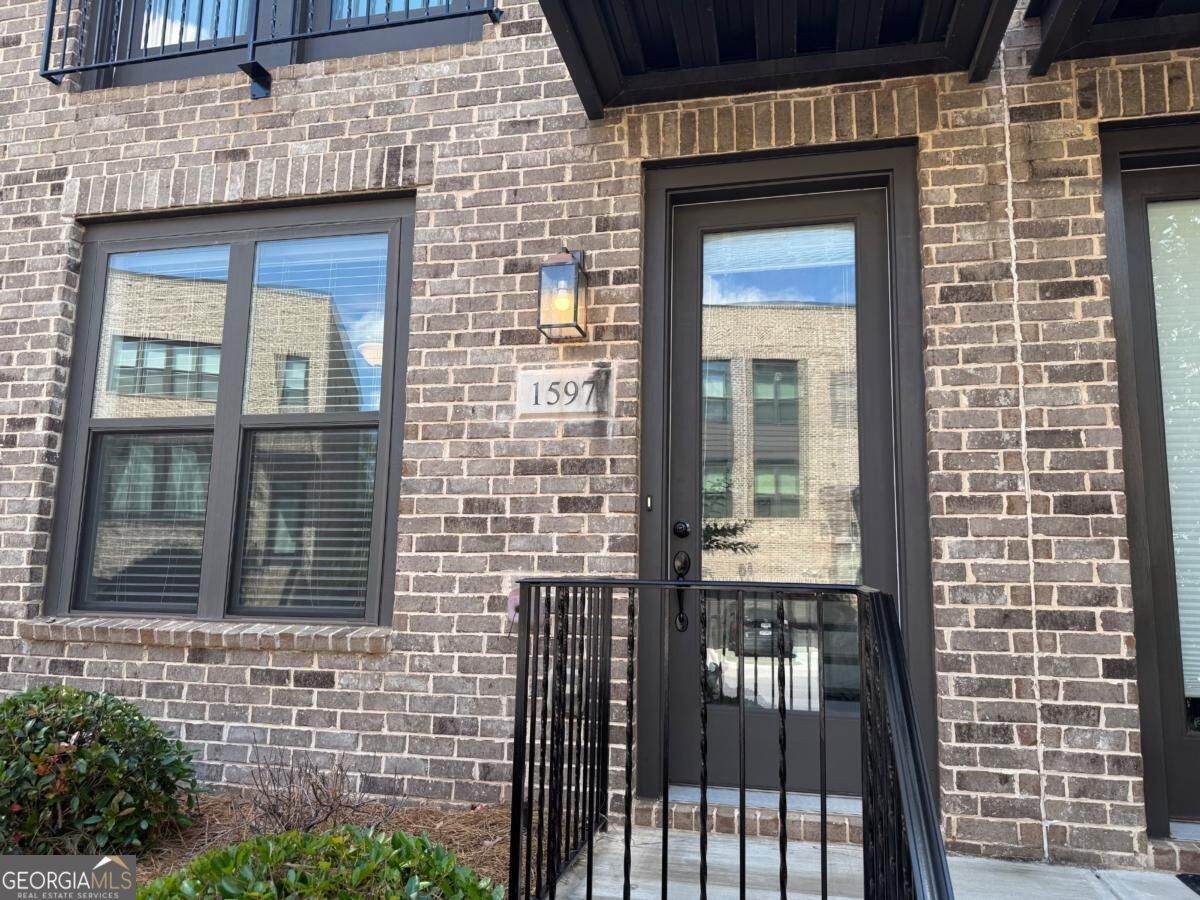1597 Aldworth Place - Photo 1