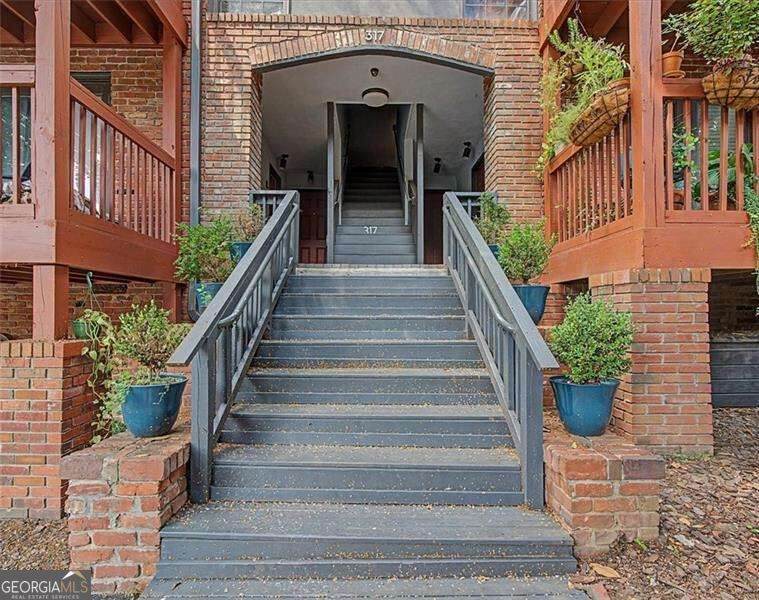 317 8th Street - Photo 1