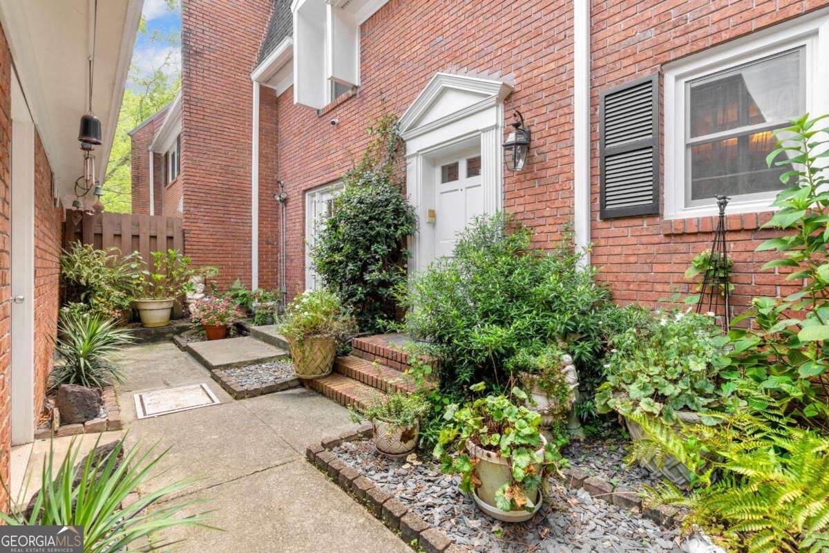 1417 Ashford Place - Photo 1