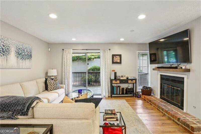 2901 Lenox Road - Photo 1