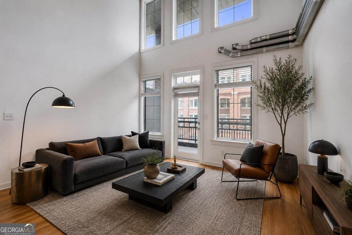 260 18th Street - Photo 1
