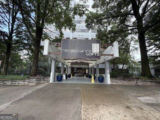 120 Ralph Mcgill Boulevard - Photo 1