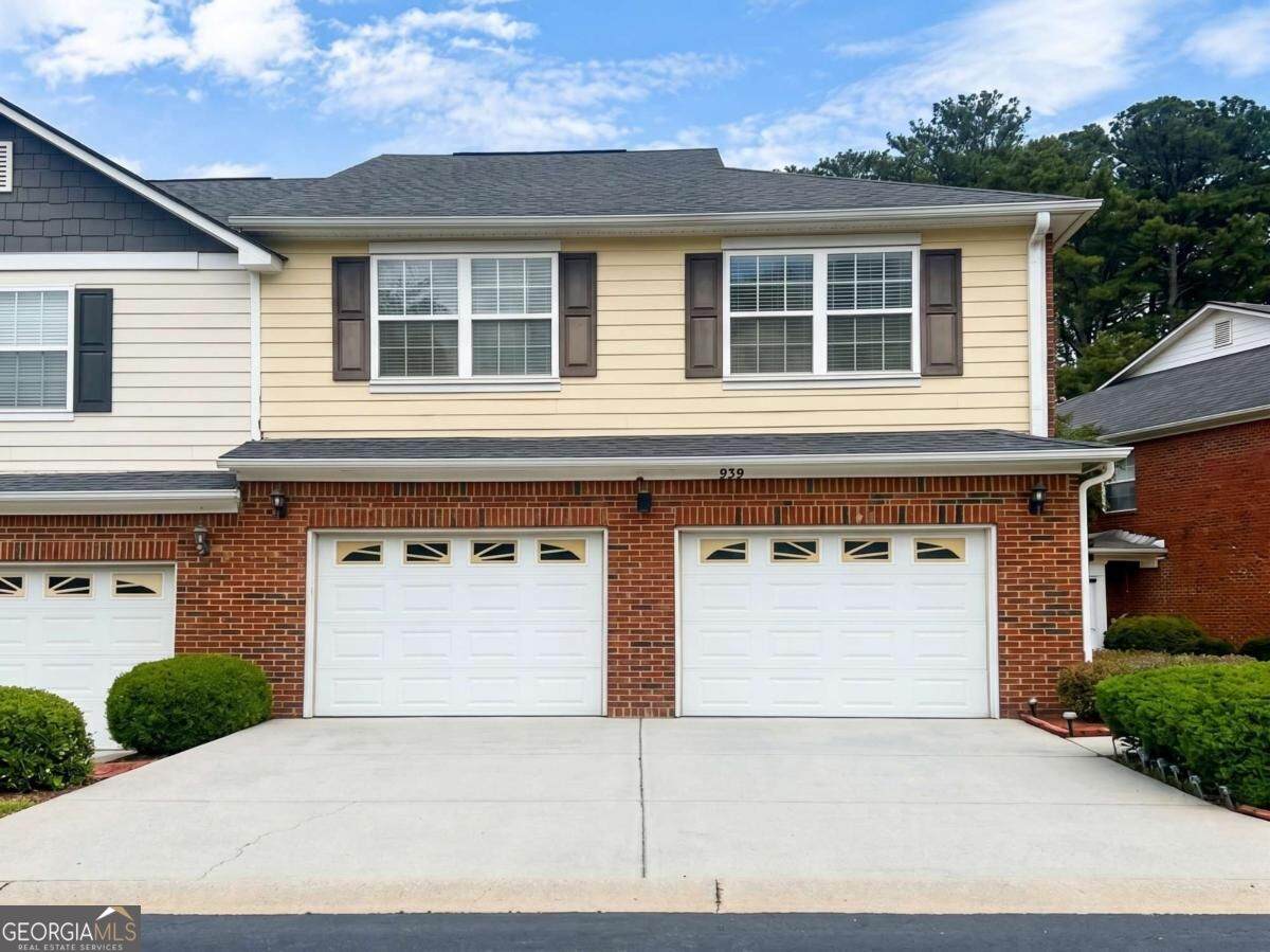 988 Treymont Way - Photo 1