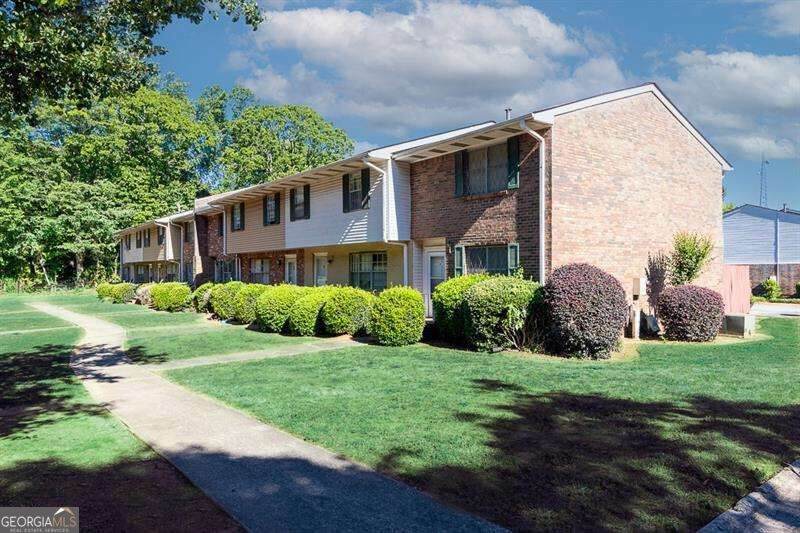 501 Carlton Road - Photo 1