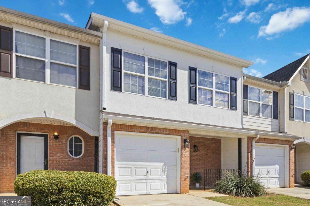 702 Georgetown Court - Photo 1