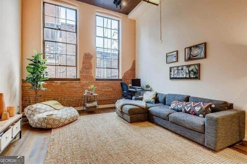 19 Hilliard Street - Photo 1