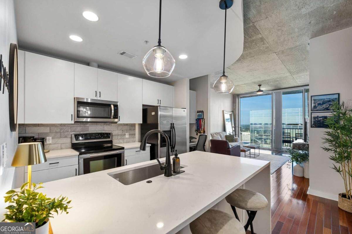 400 Peachtree Street - Photo 1