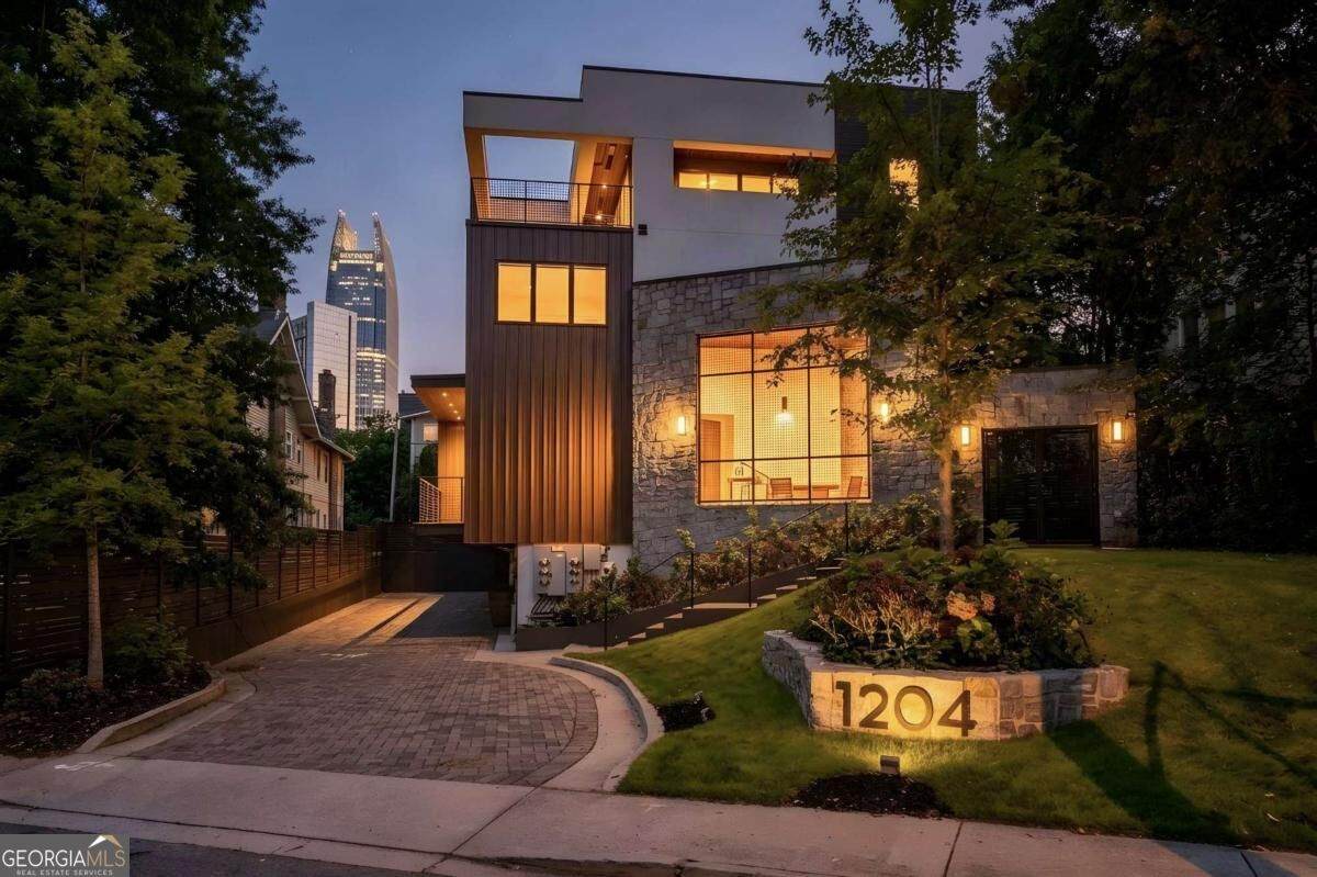 1204 Piedmont Avenue - Photo 1
