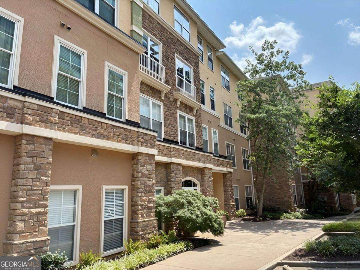 10 Perimeter Summit Boulevard - Photo 1