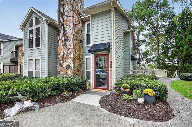1005 Canyon Point Circle - Photo 1