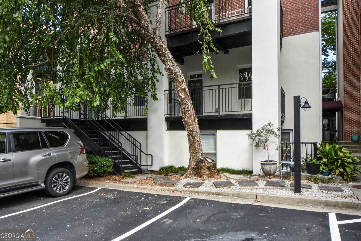 985 Ponce De Leon Avenue - Photo 1