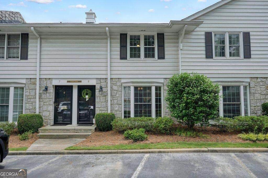 136 Peachtree Memorial Drive - Photo 1