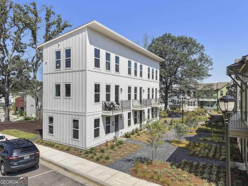 498 Burroughs Street - Photo 1