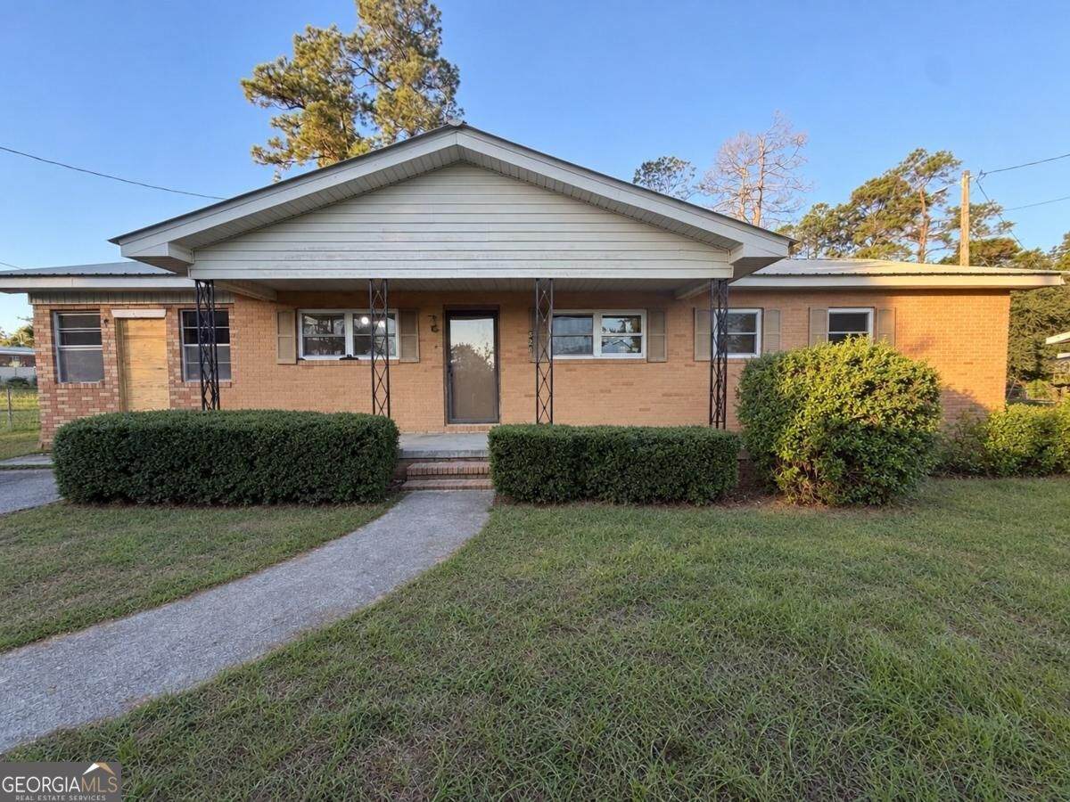 526 Soloman Street - Photo 1