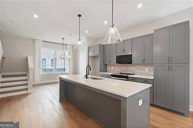 989 Bibbs Circle - Photo 1