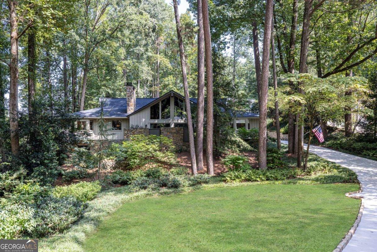 945 River Overlook Court - Photo 1