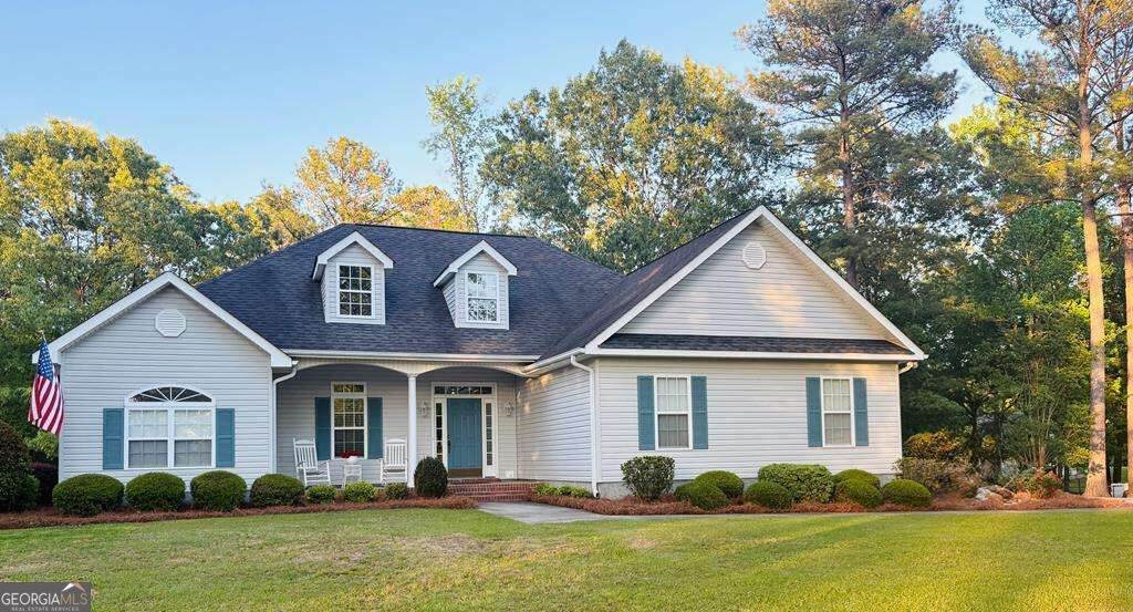 733 Flanders Lane - Photo 1
