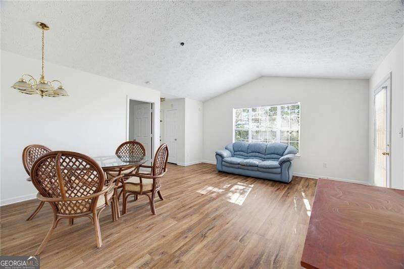 535 Bentley Place - Photo 1