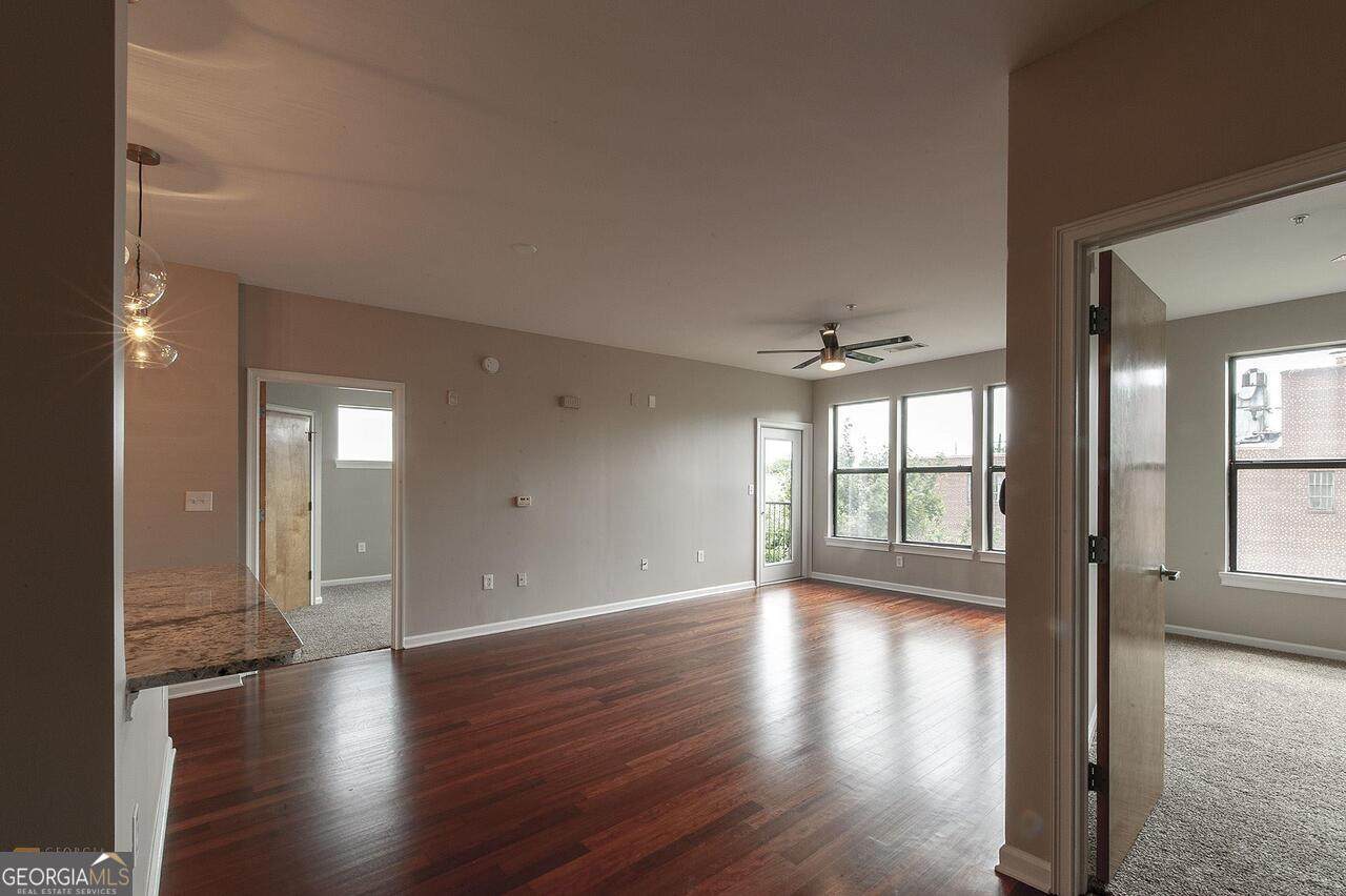 898 Oak Street - Photo 1