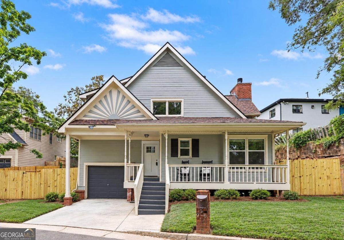 956 Oak Street - Photo 1