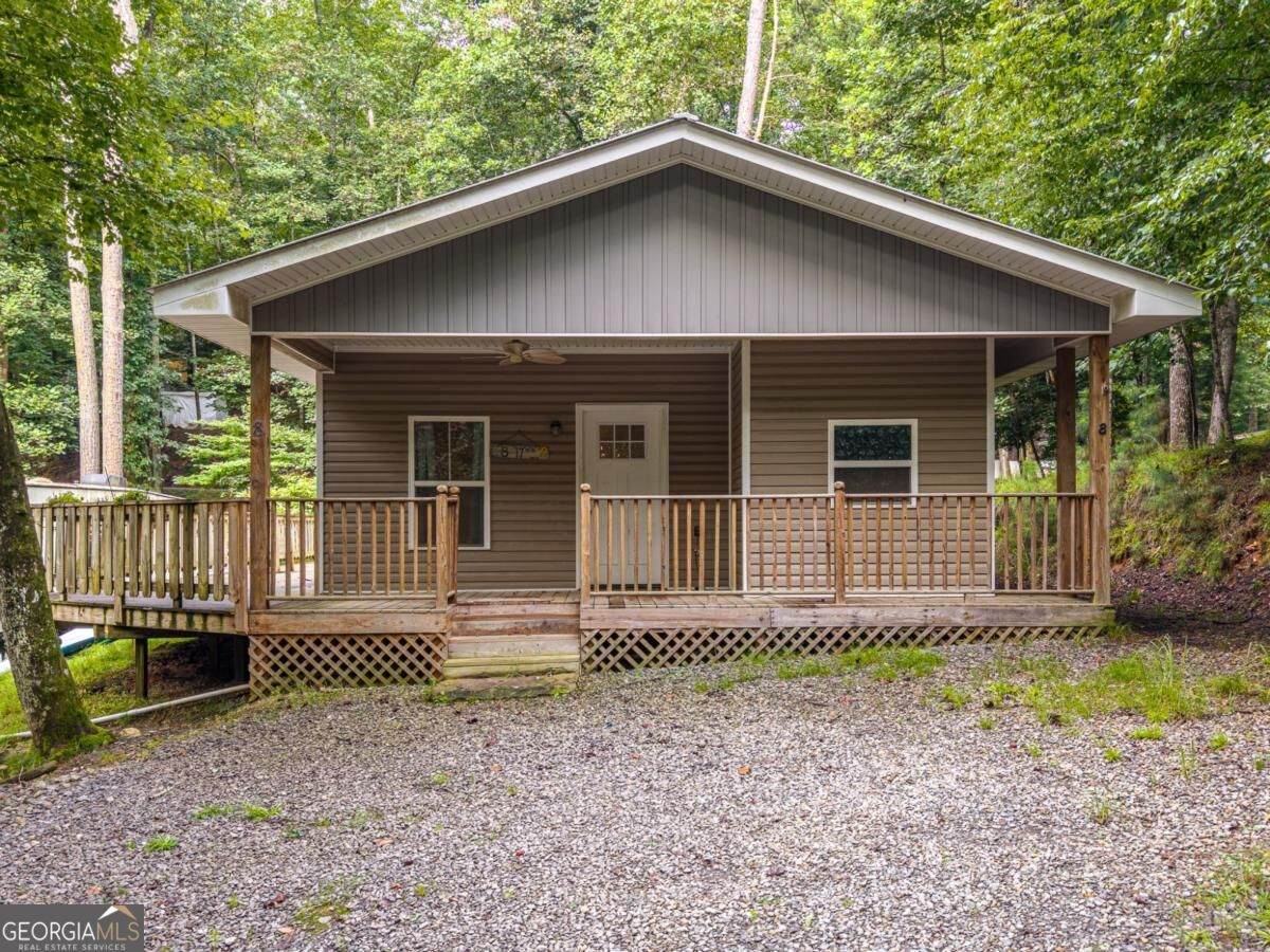 8 17Th Street - Photo 1