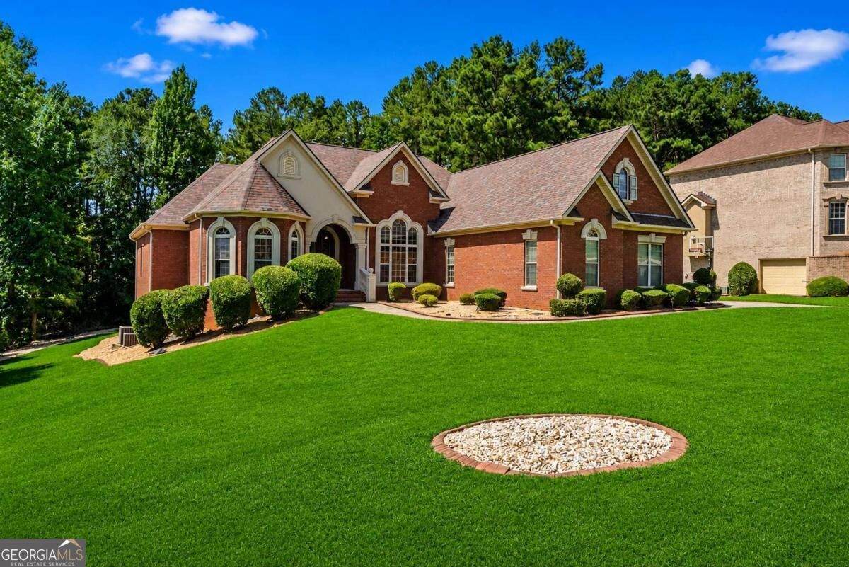 812 Treeline Drive - Photo 1