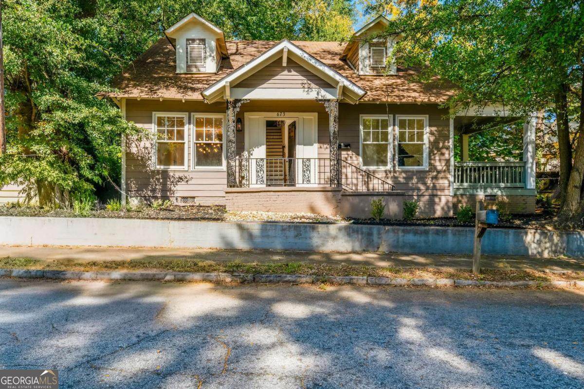 673 Pearce Street - Photo 1