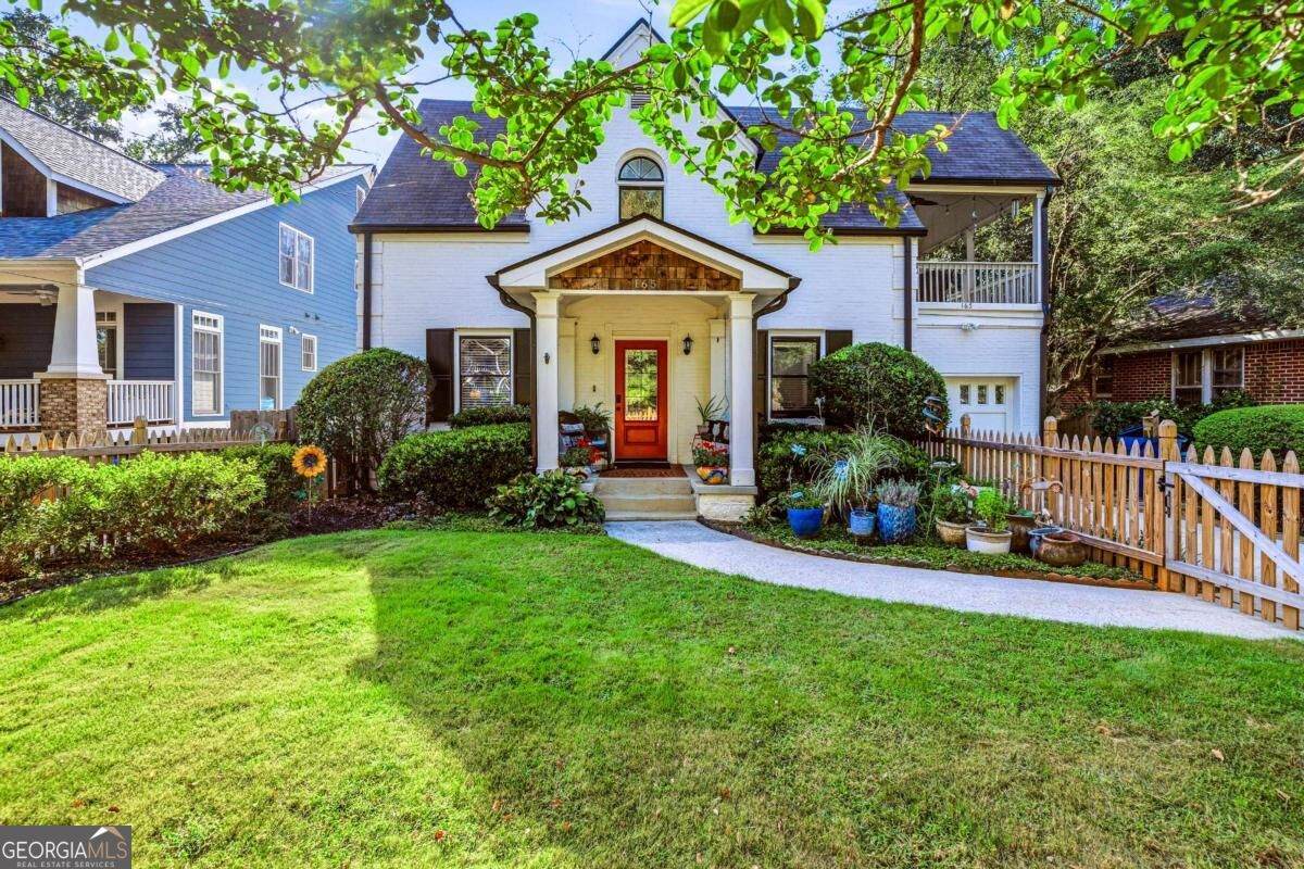 165 Carter Avenue - Photo 1