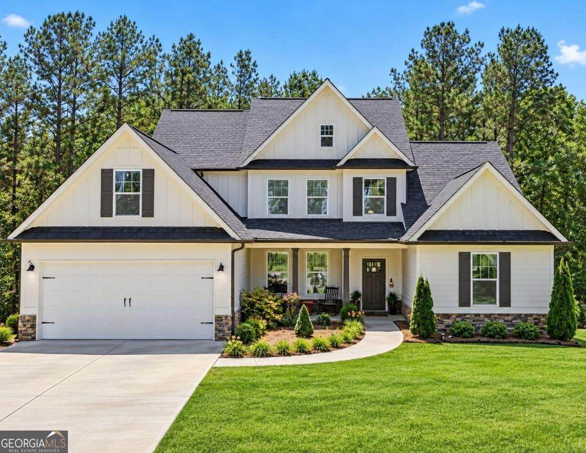 467 Longwood Place - Photo 1