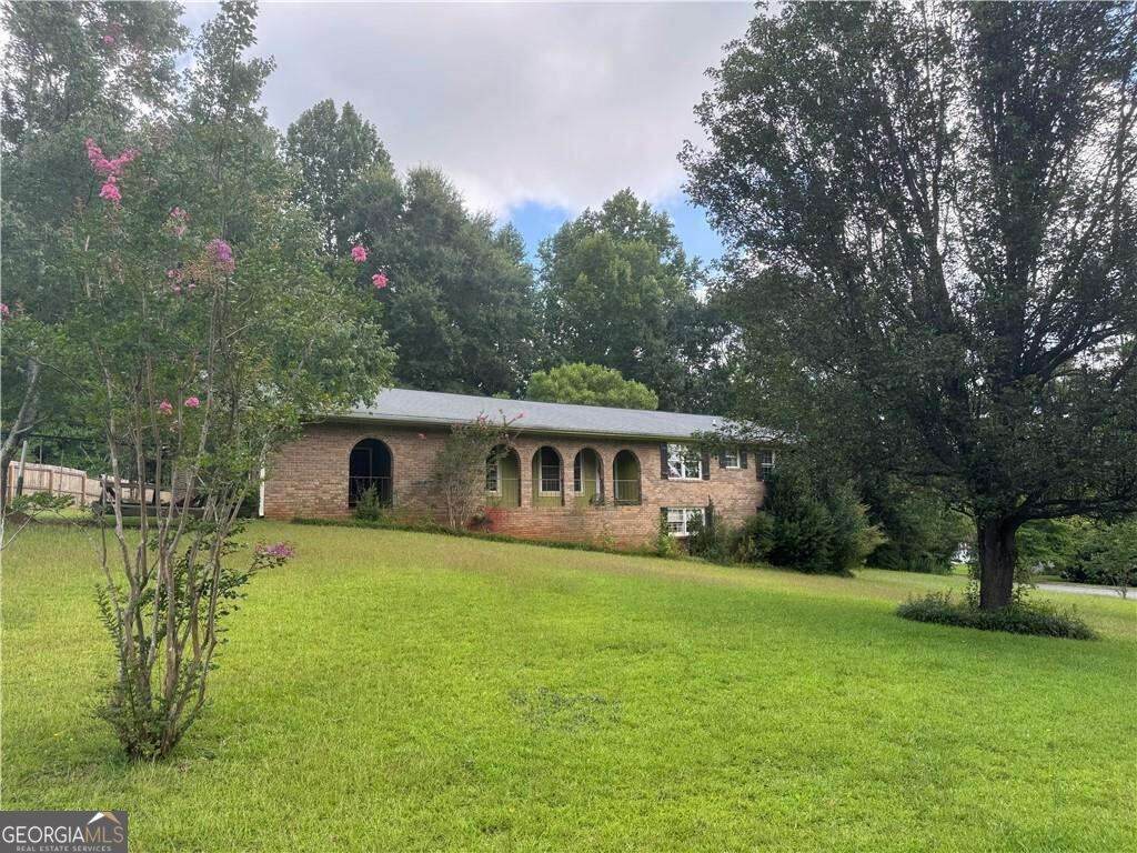 105 Ponderosa Drive - Photo 1