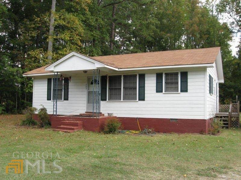 702 Carver Rd - Photo 1
