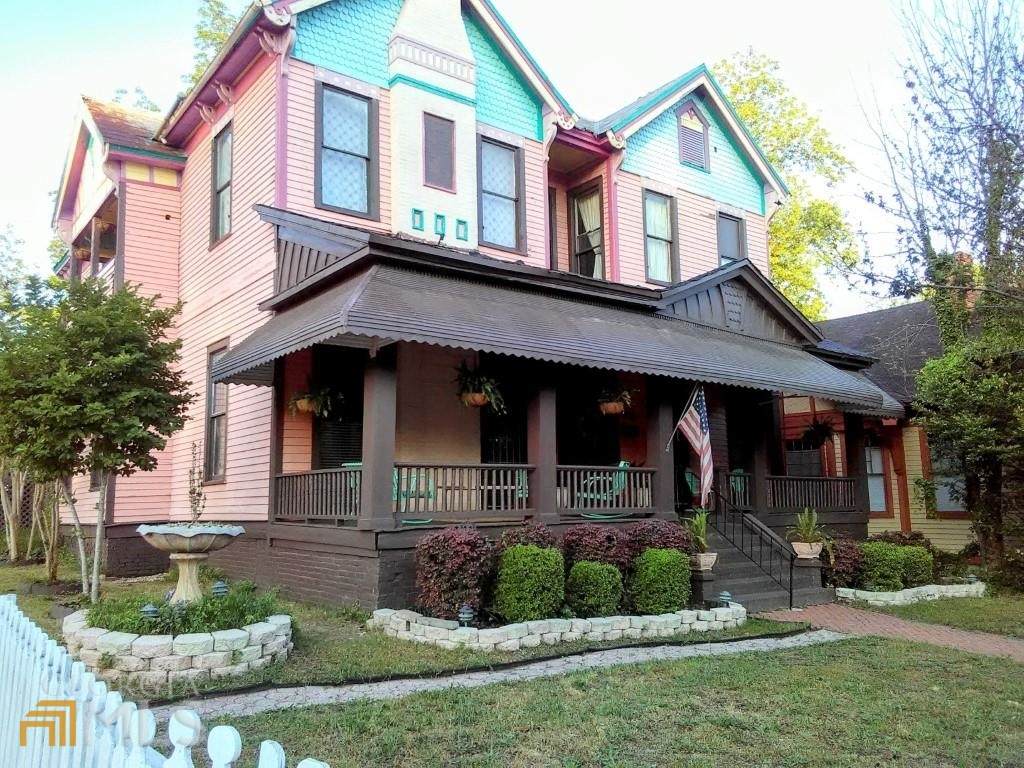 1352 Forsyth Street - Photo 1