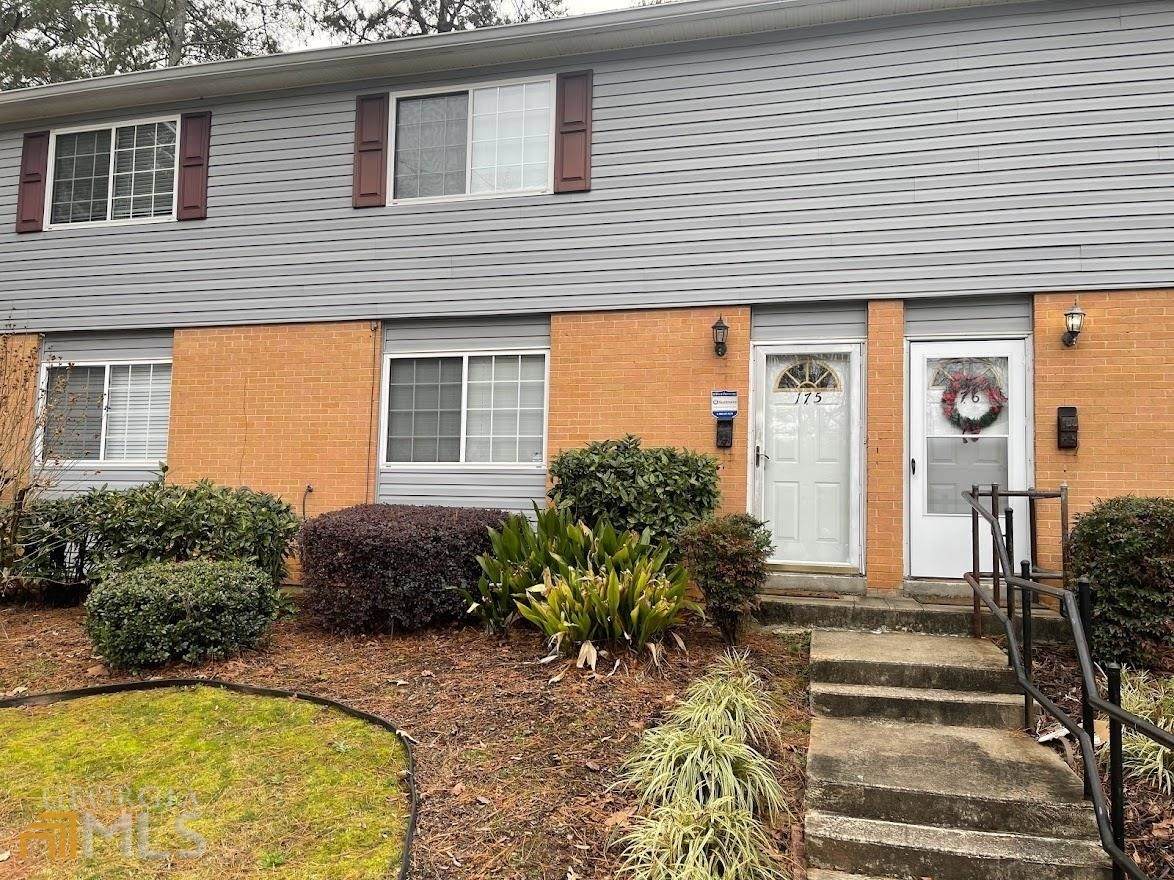 405 Fairburn Road - Photo 1