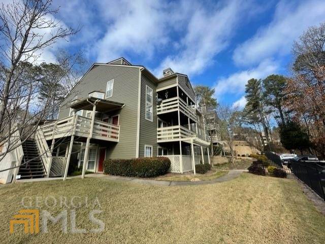 902 Riverview - Photo 1