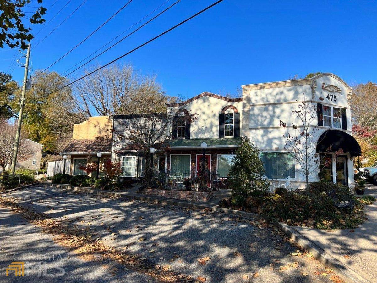 475 Hazel Avenue - Photo 1