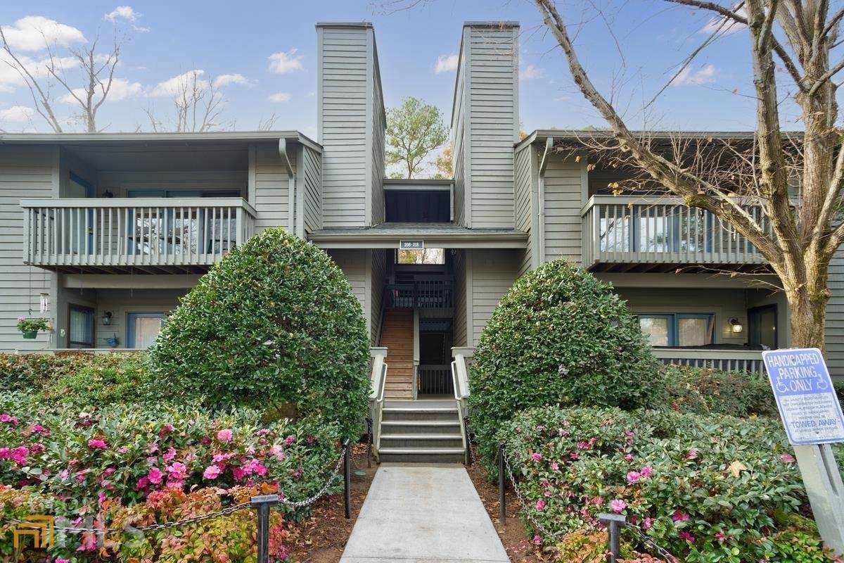 217 Tuxworth Circle - Photo 1