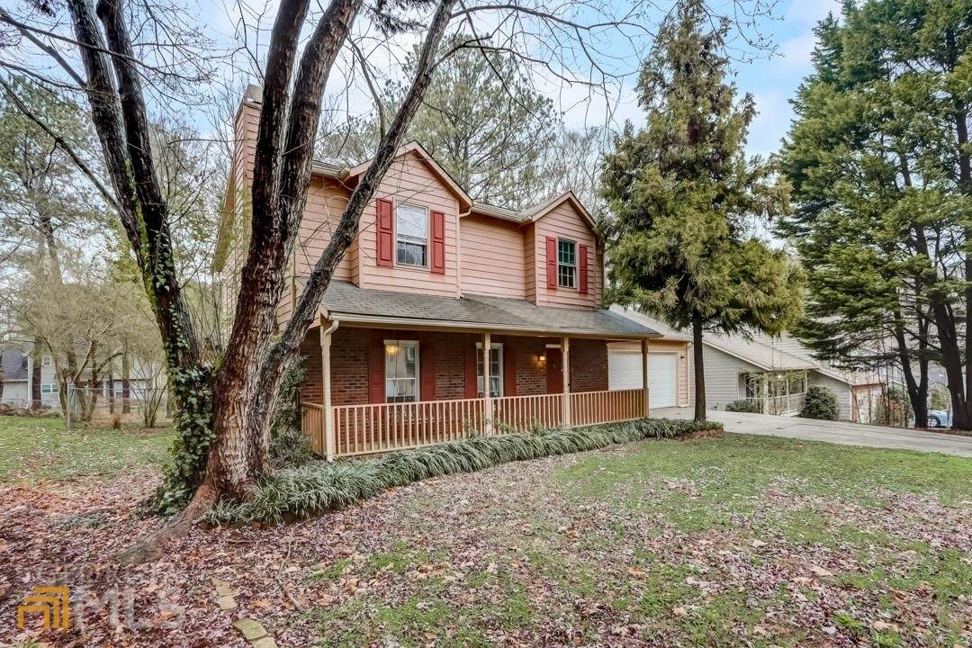 2131 Crescentview - Photo 1
