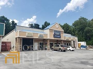 1109 Hillcrest Parkway - Photo 1
