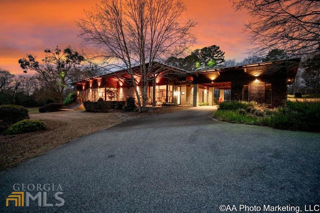 3584 Valley Drive - Photo 1
