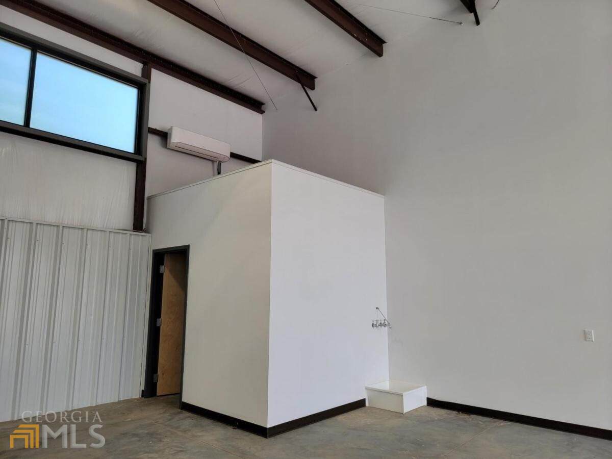 1040 Park Court - Photo 1