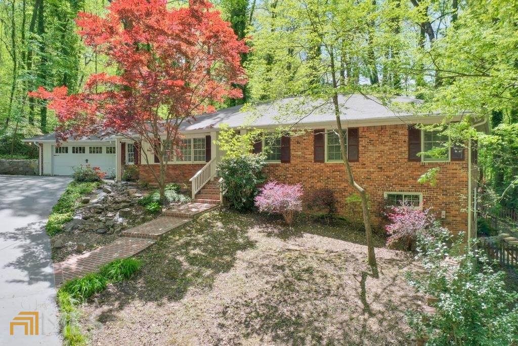 525 Carol Way - Photo 1