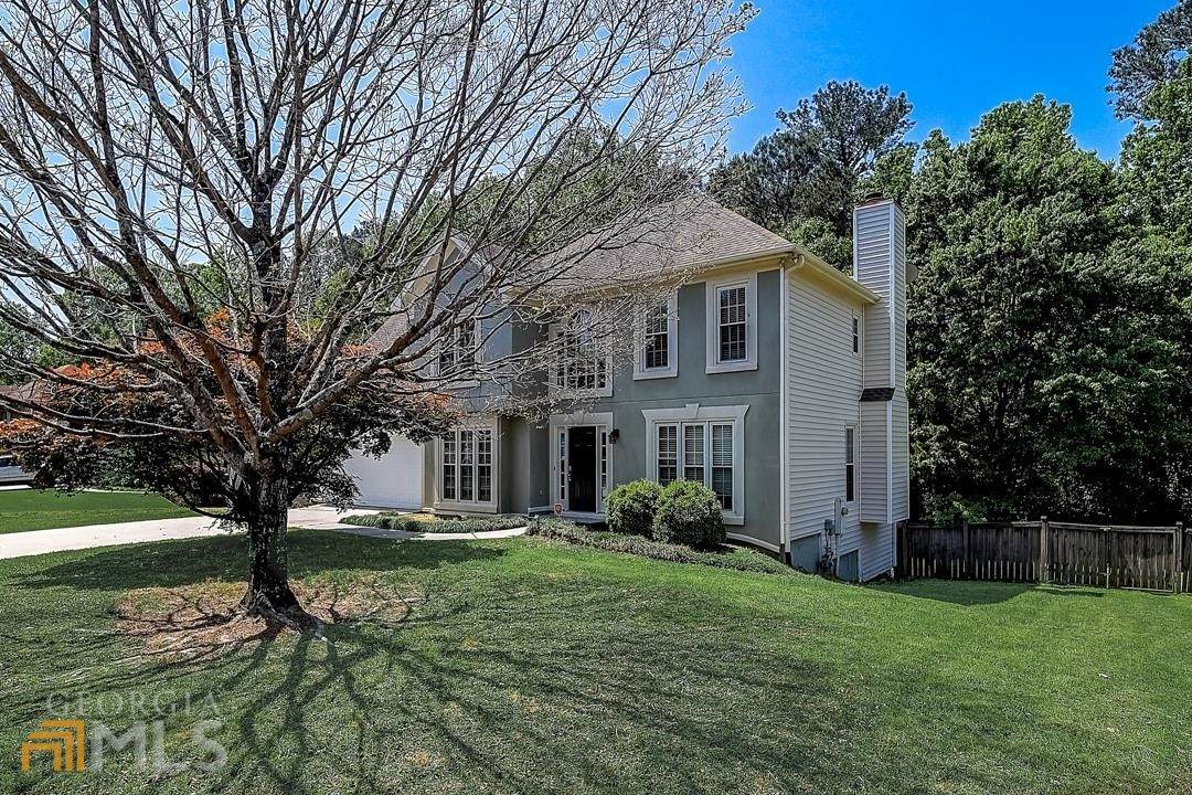 1227 Highfield - Photo 1