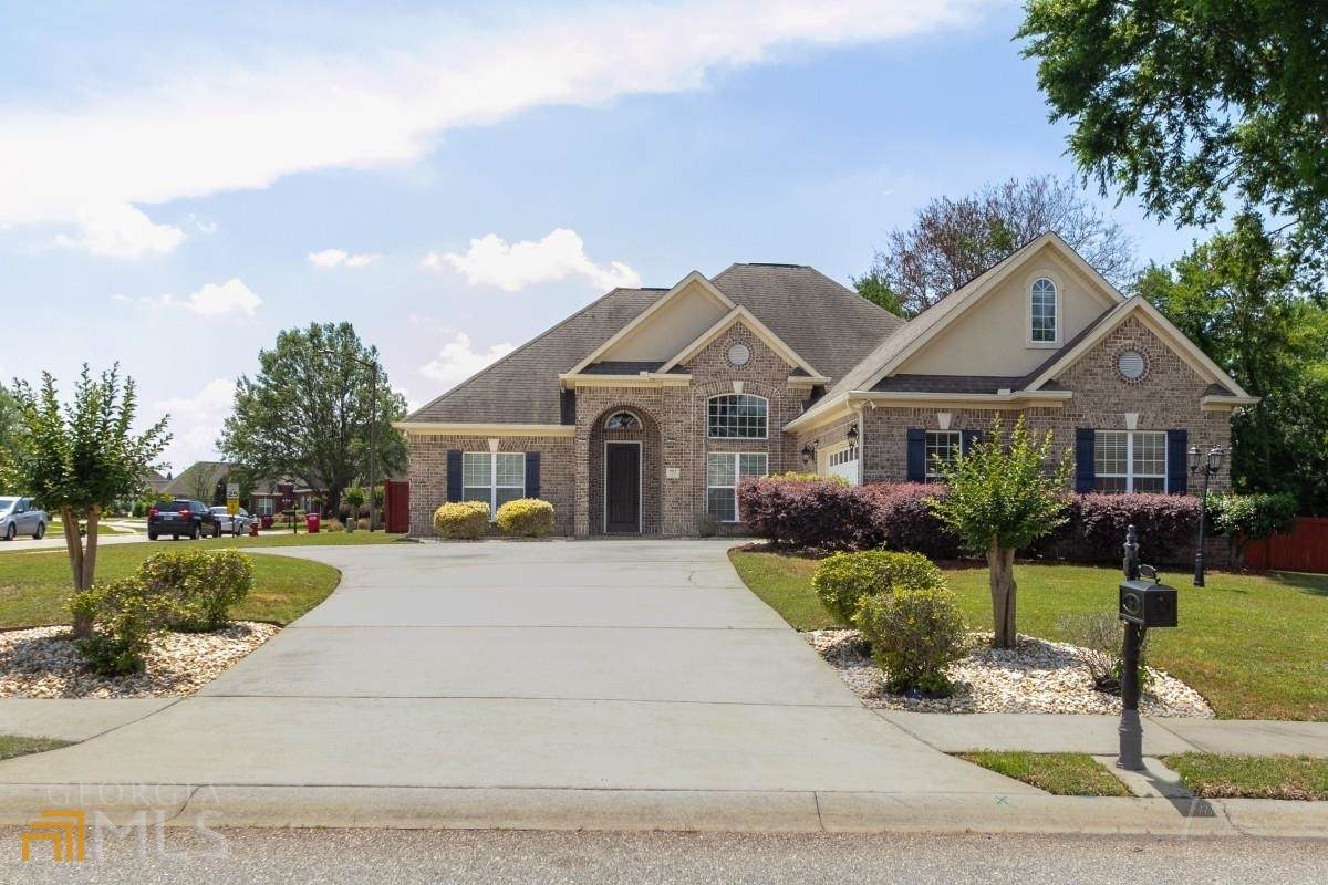 801 Arbor Lane - Photo 1