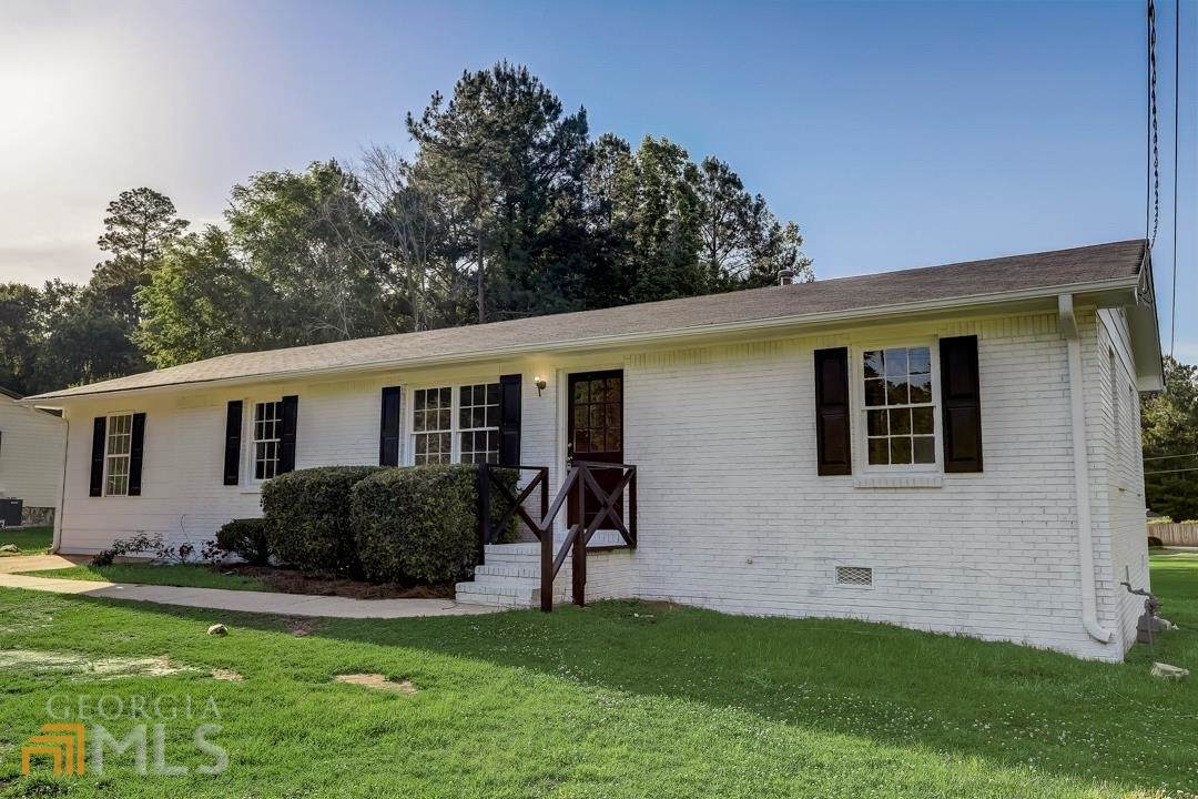 1445 Mcintosh - Photo 1