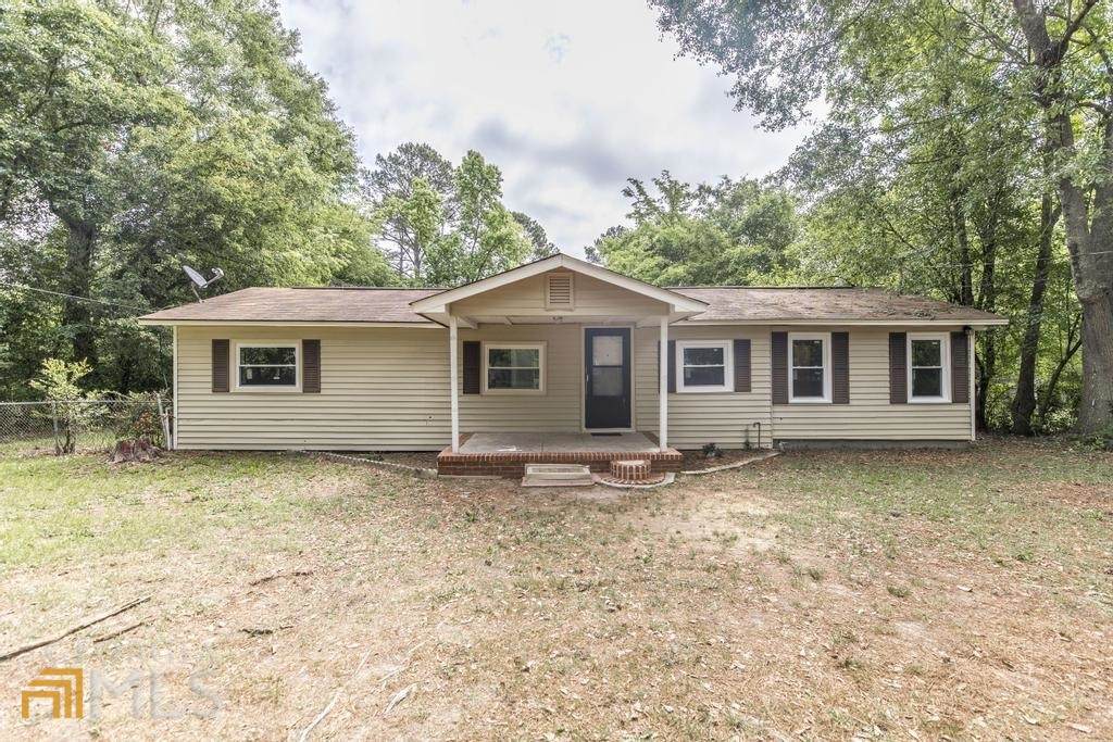 204 Elizabeth - Photo 1