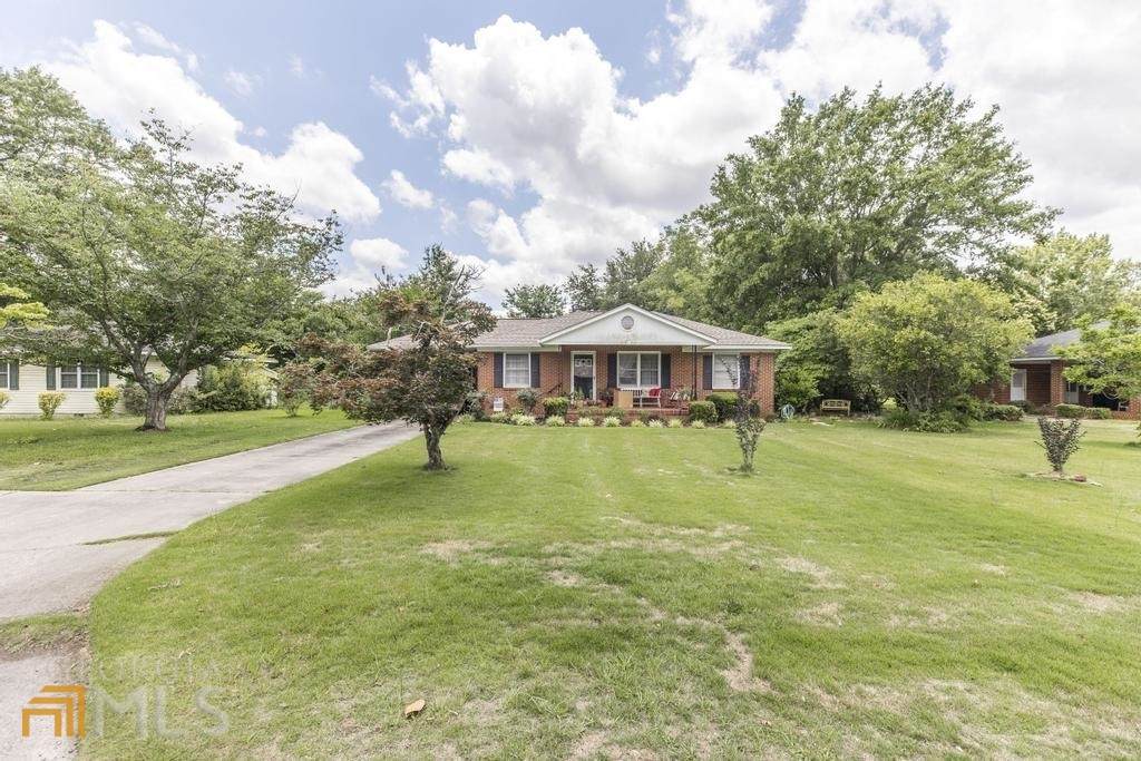 1714 Highland Avenue - Photo 1
