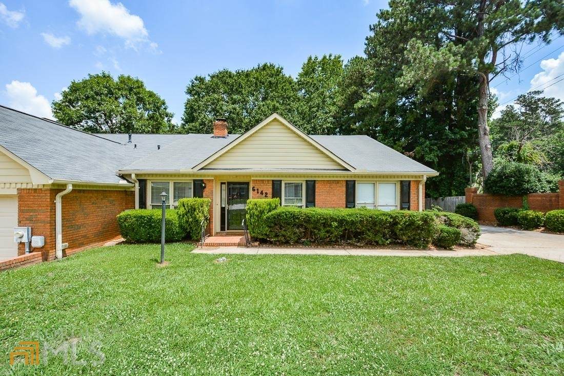 6142 Douglas Manor Ct - Photo 1